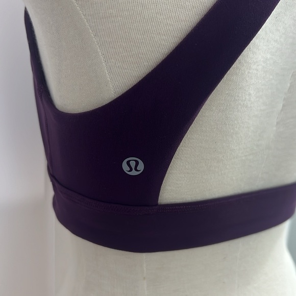 Lululemon Simply Bare Bra. Purple w/ black. Size 6 - Picture 5 of 6